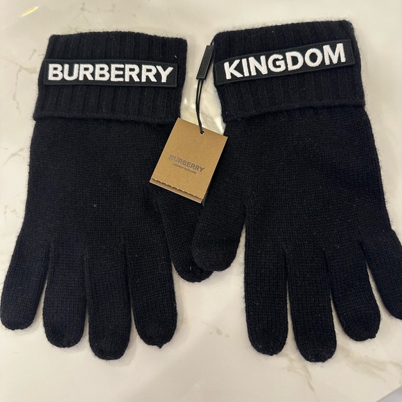 BRAND NEW BURBERRY GLOVES - Picture 1 of 2
